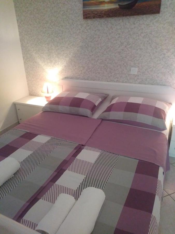 Apartments Soljacic Бол Екстер'єр фото