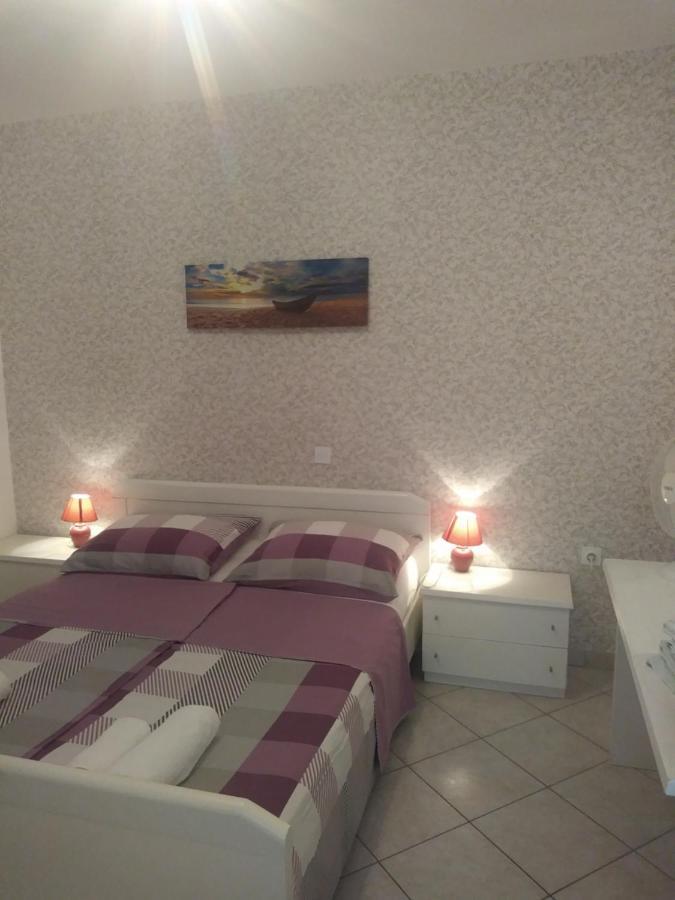 Apartments Soljacic Бол Екстер'єр фото