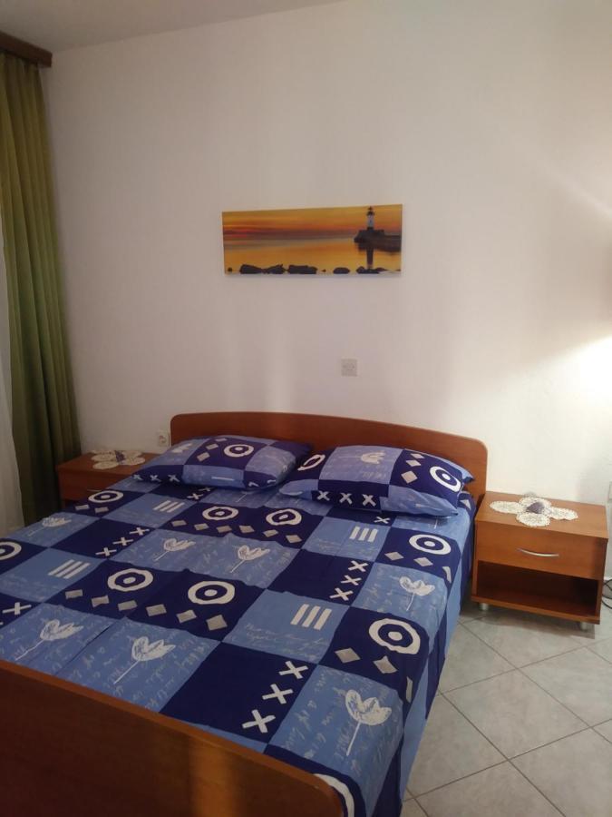 Apartments Soljacic Бол Екстер'єр фото