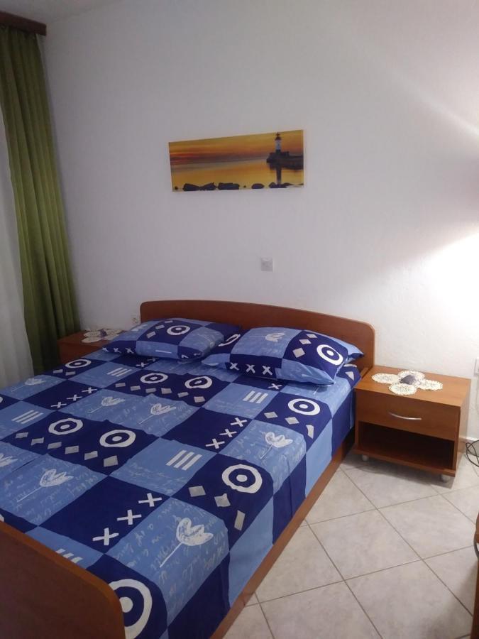 Apartments Soljacic Бол Екстер'єр фото